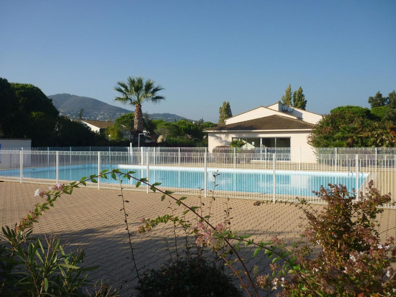 Les Jardins Du Golf - Mandelieu Apartment Exterior photo